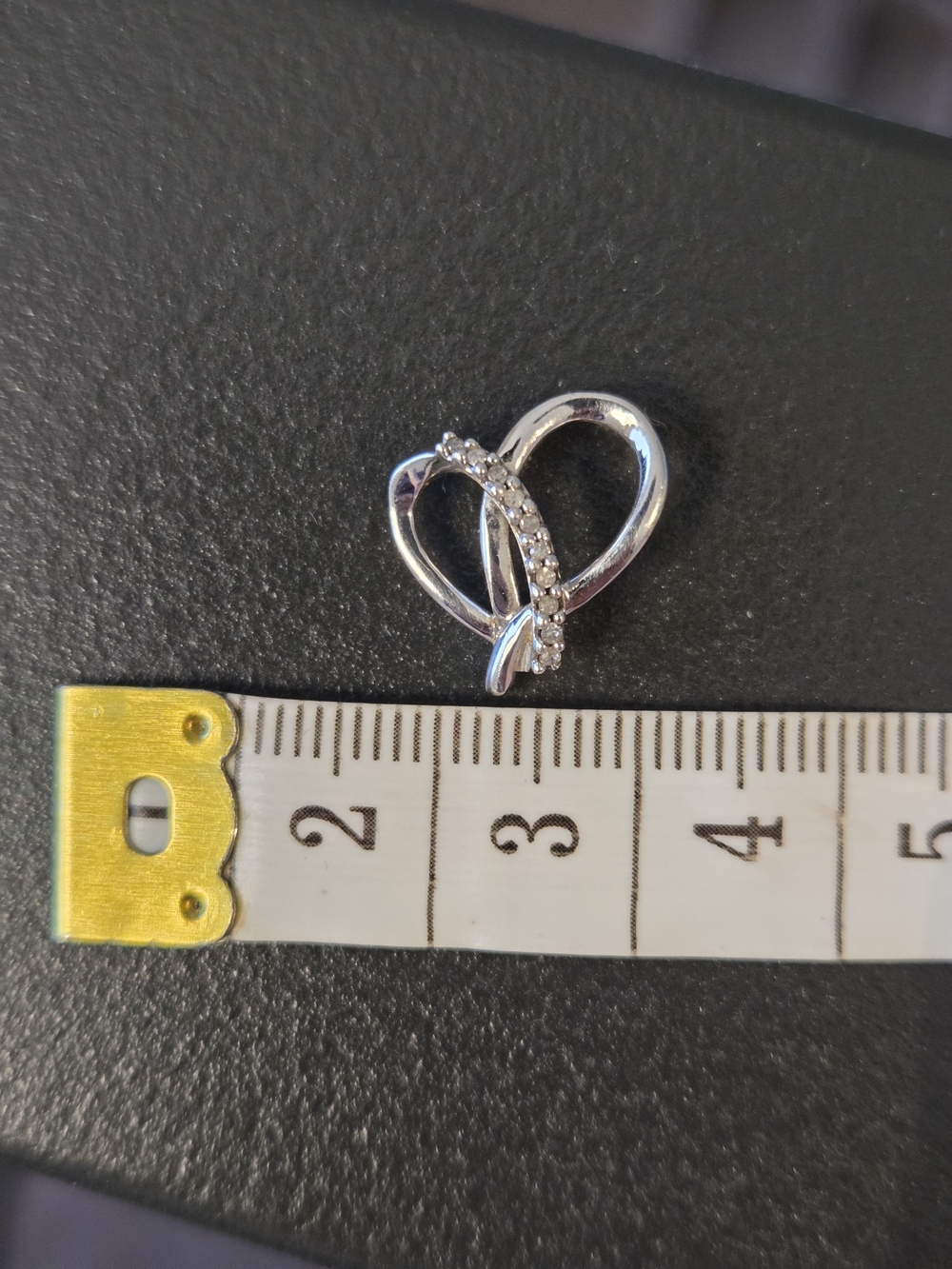 BMD 925 Sterling Silver Ribbon Loop Heart Pendant With Diamonds